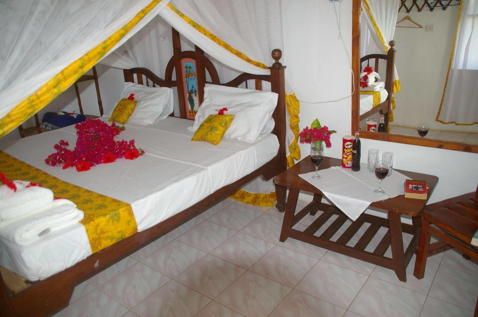 Ndame Beach Lodge Paje Eksteriør billede